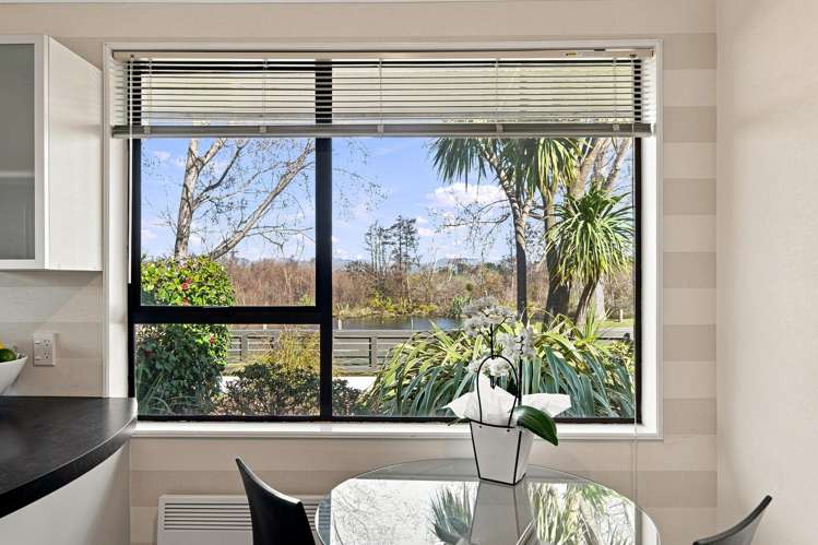 1/126 Lake Terrace Road Burwood_5