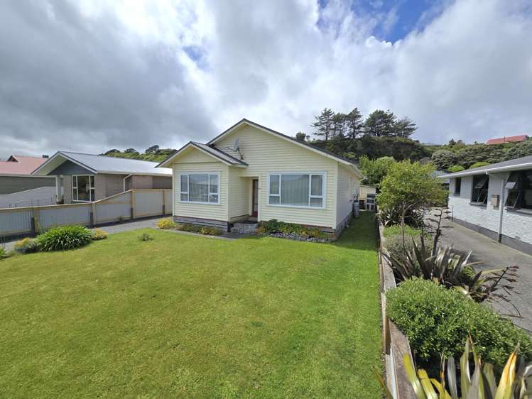 240 Sewell Street Hokitika_25