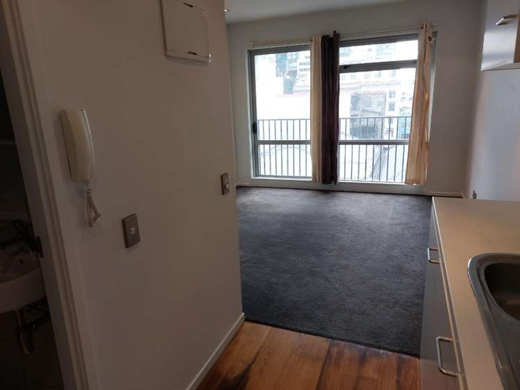 4J/16 Gore Street 10015_1