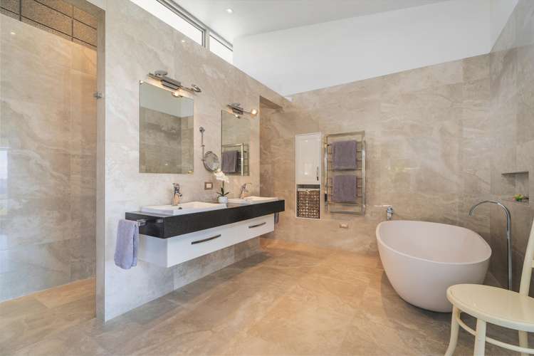 47 Sarahs Hill Hahei_13