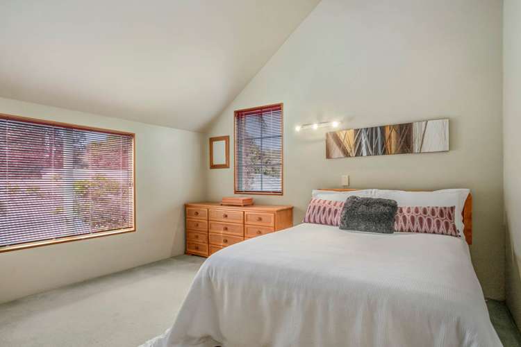 16 Spinnaker Drive Te Atatu Peninsula_16