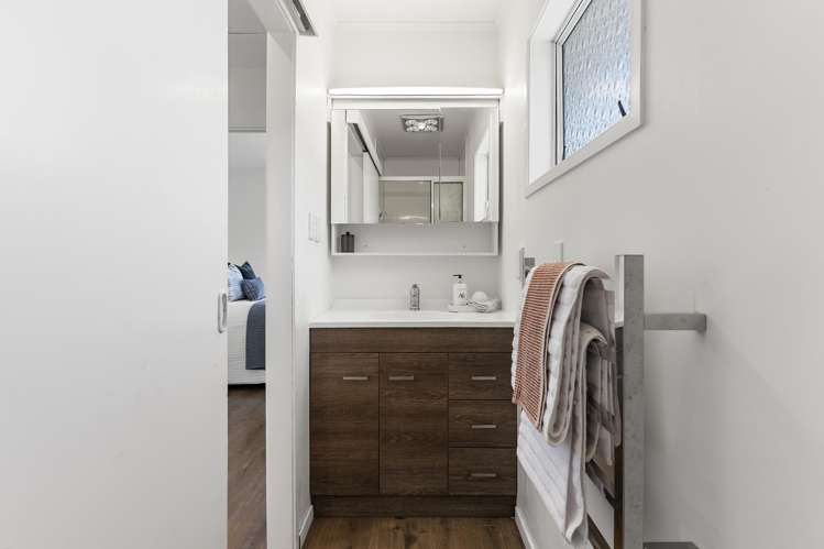 16 Eastcliffe Road Castor Bay_23