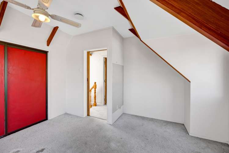 27 Tiverton Crescent Whalers Gate_23