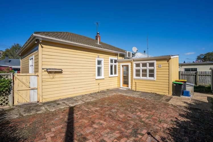 11 Coburn Avenue North East Valley_24