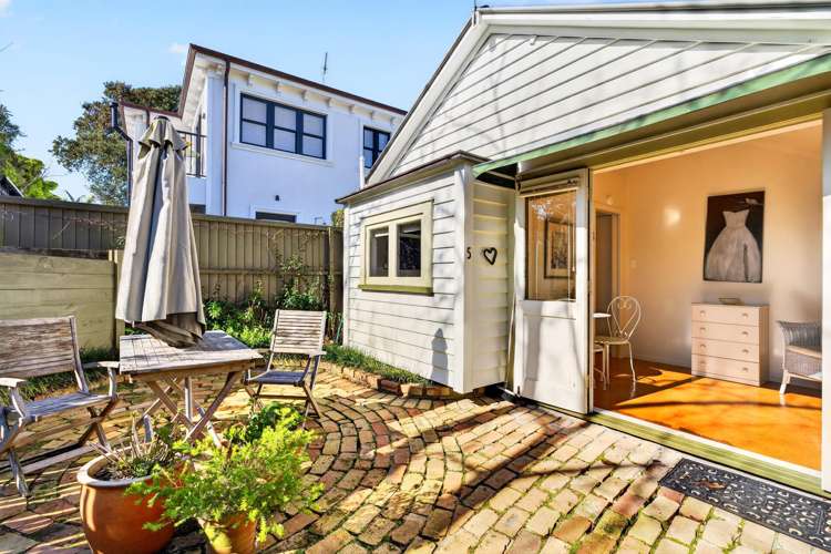 5 Matai Road Devonport_18