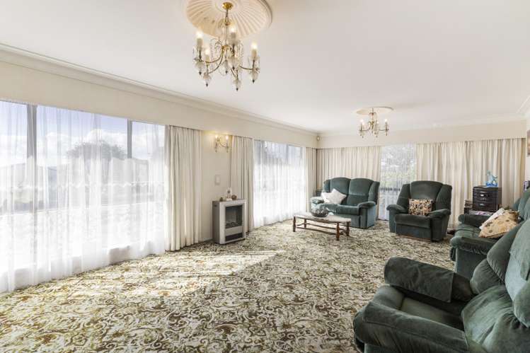 44 Bradbury Road Botany Downs_14