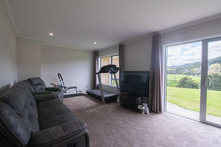 30 Lloyd Drive Wainui_21