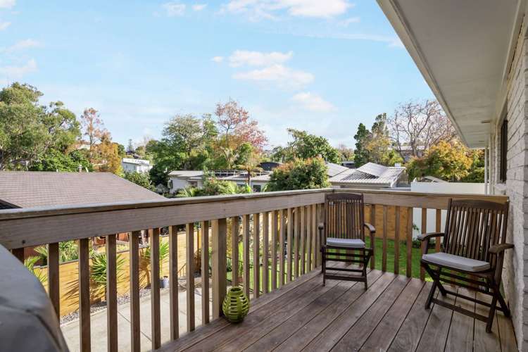 2/87 Beach Road Mellons Bay_25