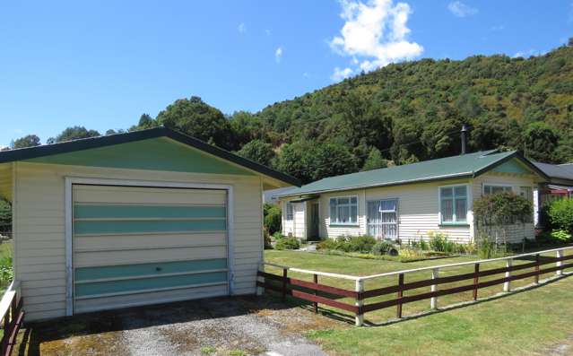 10 Broadway Reefton_4