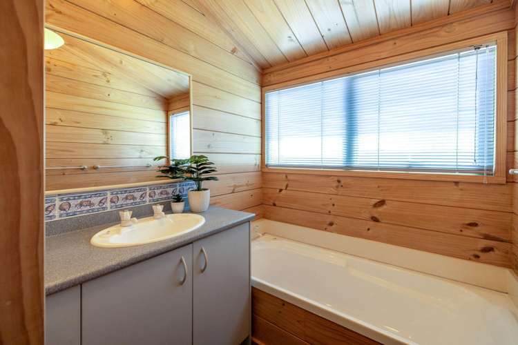 27 Tui Street Oneroa_15