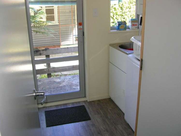 2185 Arnold Valley Road Moana_11