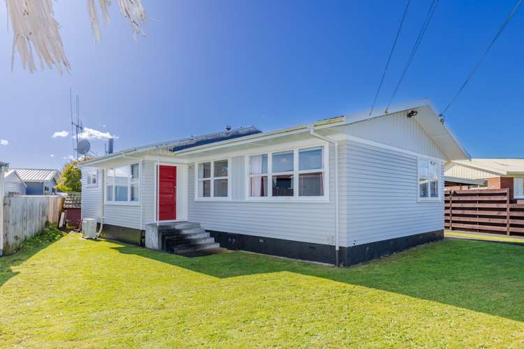 4 Forth Crescent Glenview_21