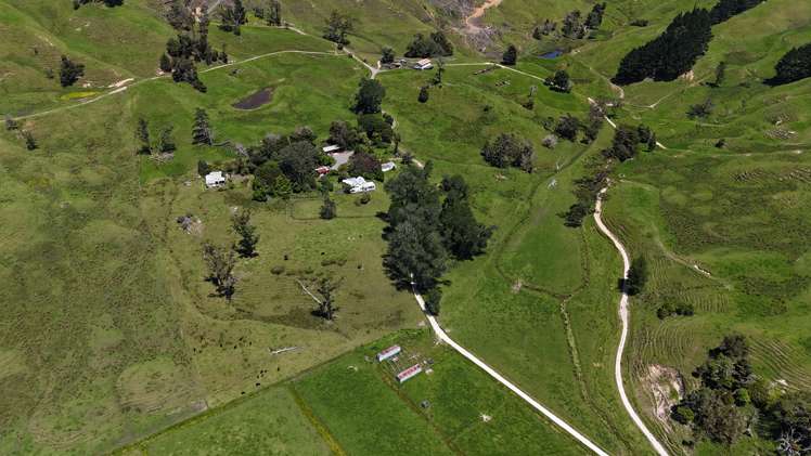 444 Wharekawa Road Oue_12