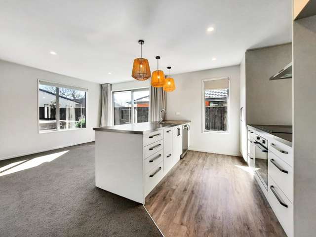 24 Quinn Crescent 500171_1