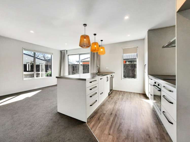 24 Quinn Crescent 500171_1