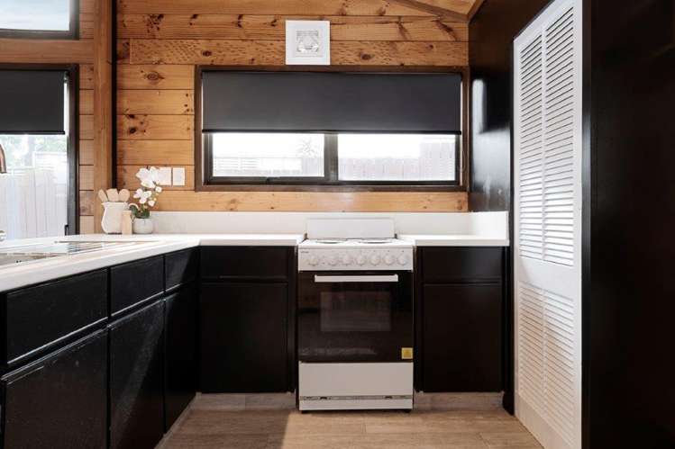 32 Golf Road 11229_7