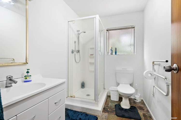 627 Glenfield Road Totara Vale_13