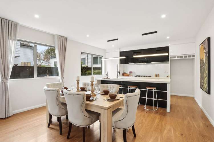680 Mount Albert Road Royal Oak_3