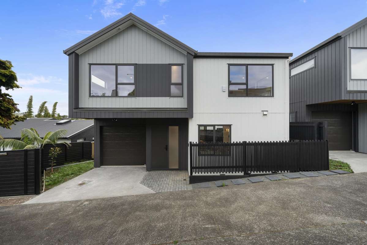 94 Takutai Avenue_0