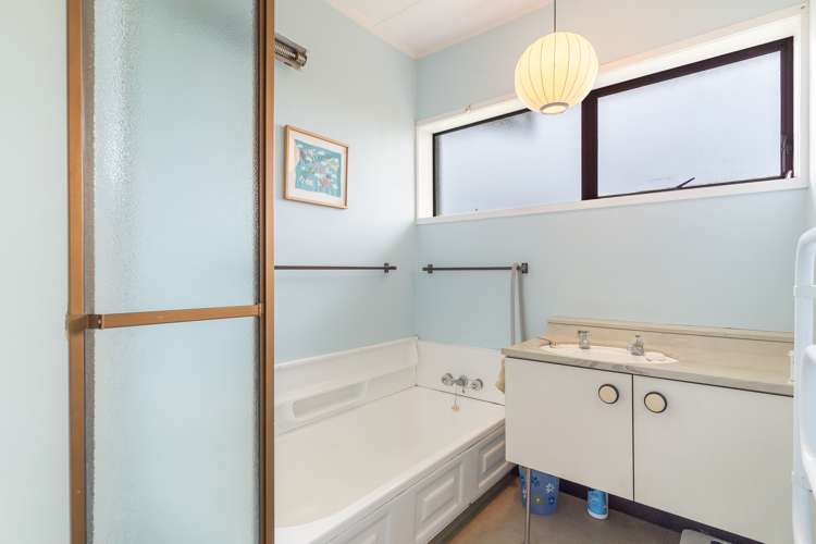 2/10 Harvey Place Saint Heliers_13