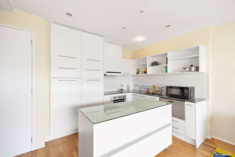 506/18 Beach Road Auckland Central_6