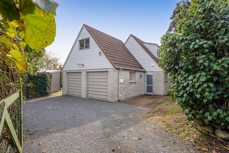 1138 South Road Oakura_22