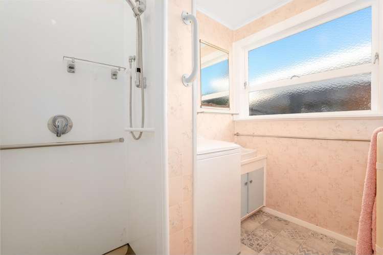 21 Gray Avenue Paraparaumu Beach_11