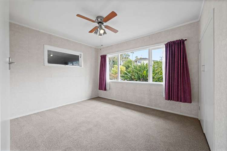 2 Vandeleur Avenue Birkdale_6