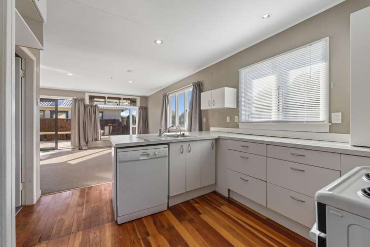 15 York Crescent Westown_6