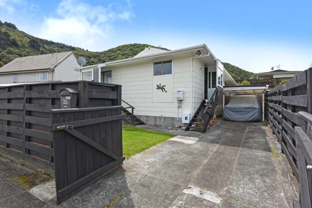 69a Hartford Crescent Totara Park_1