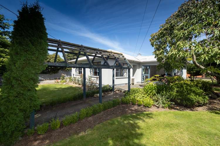 63 Racecourse Road Allenton_14