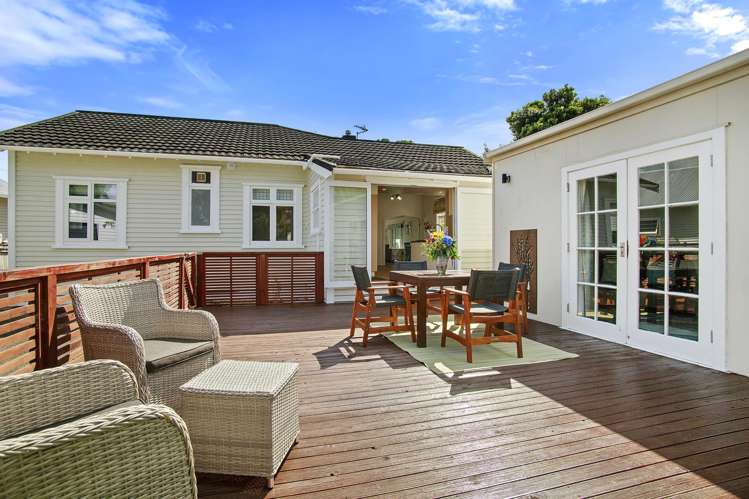 6 Sherwood Street Woburn_14