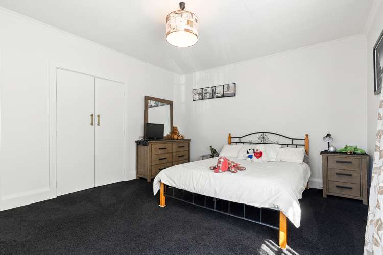 188 Gayhurst Road Dallington_14