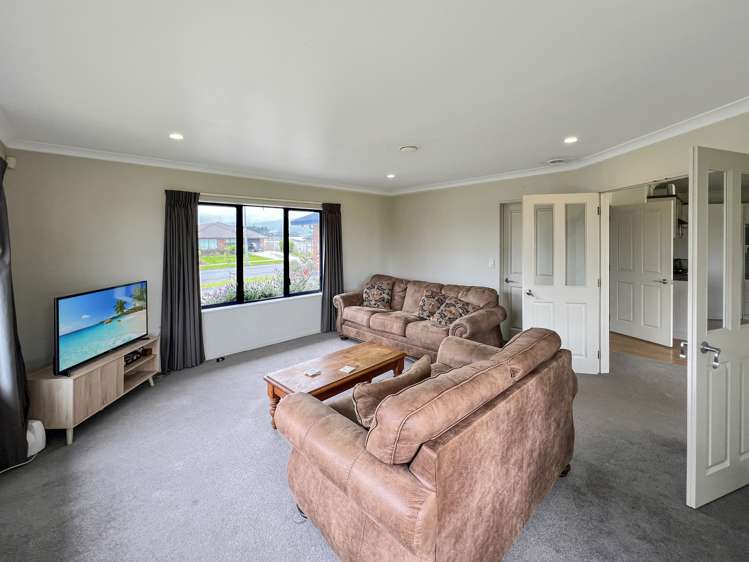 186 Pacific Drive Fitzherbert_8