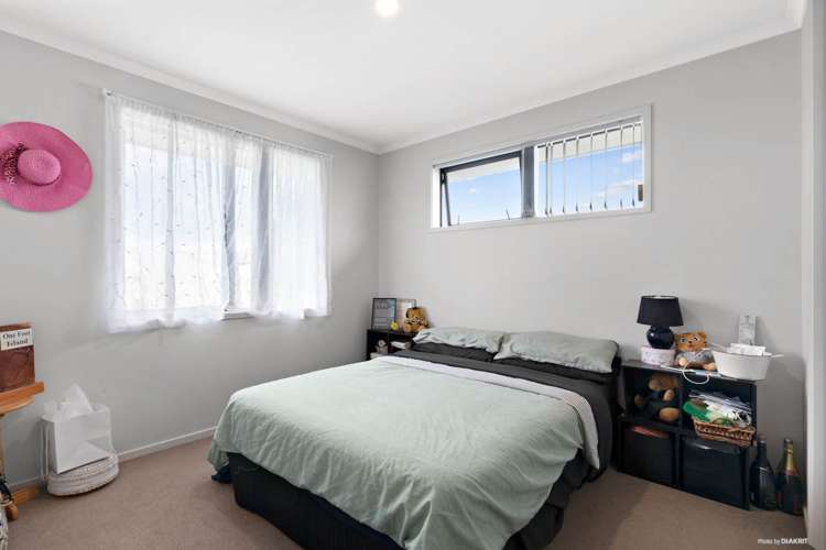 49 Sunningdale Street Wattle Downs_14