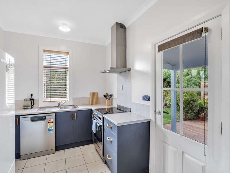 13 Ross Street Marton_17