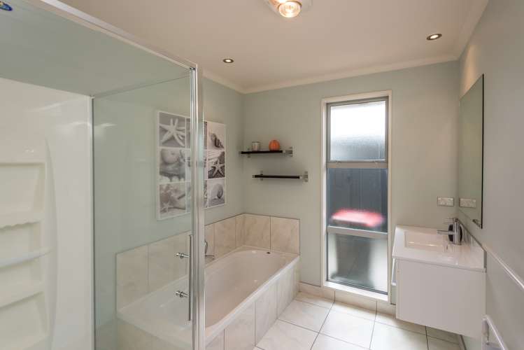 27 Papaumu Green Parklands_12