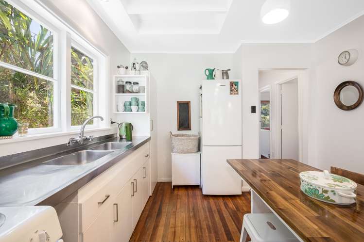 63 Airlie Road Plimmerton_11