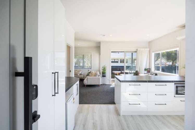 8 Cousins Avenue West Foxton Beach_32