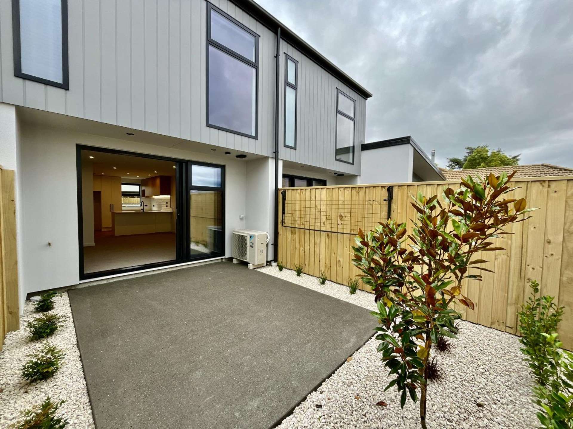 4/33 Diamond Avenue 10222_0