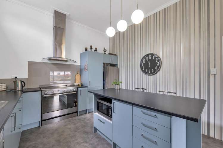 18 Pembroke Road Stratford_6