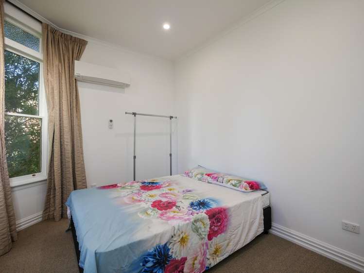 31 Royston Street North East Valley_22