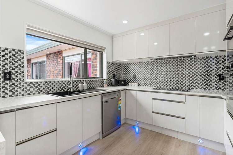 27 Bellville Drive Clendon Park_8