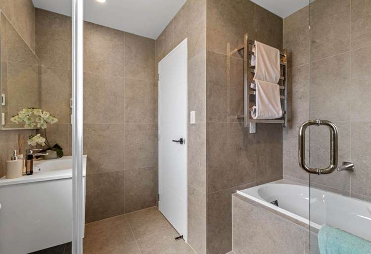 37 Kikorangi Drive Orewa_17