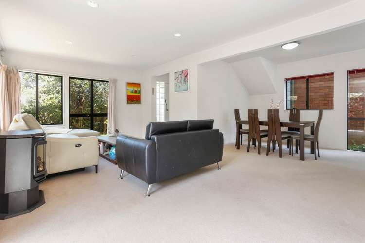 2/16 Wairakei Street Greenlane_7