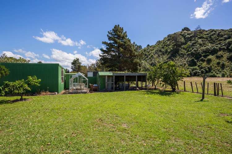 1 Forster Street Tolaga Bay_24