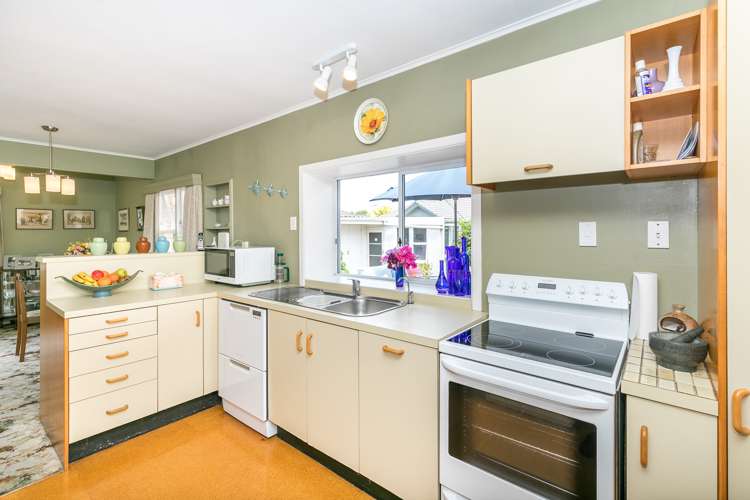 12 Scott Avenue Hamilton East_10