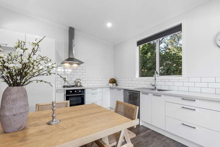 100 Oxford Road Okato_19