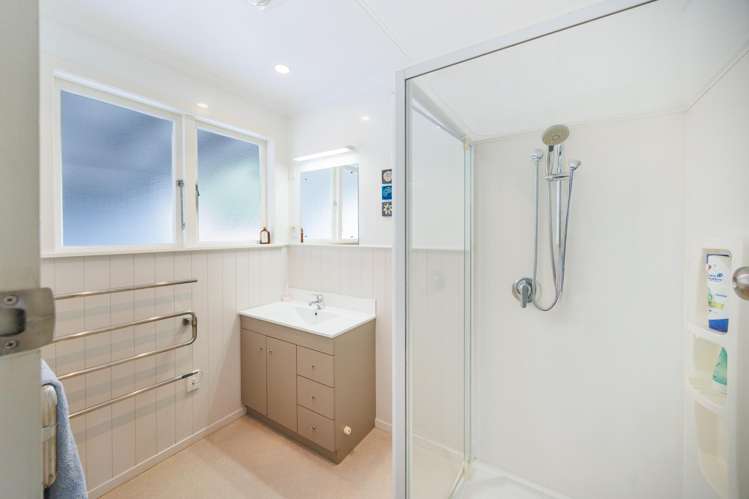 121 Ruamahanga Crescent Terrace End_23