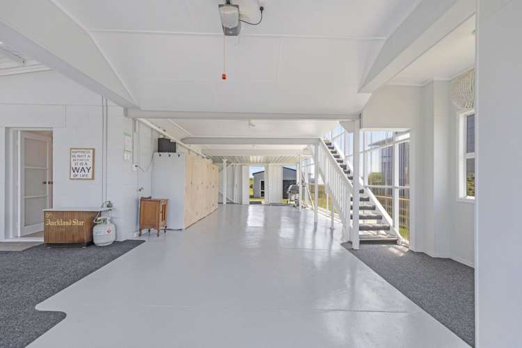 499 Grahams Beach Road Awhitu_16